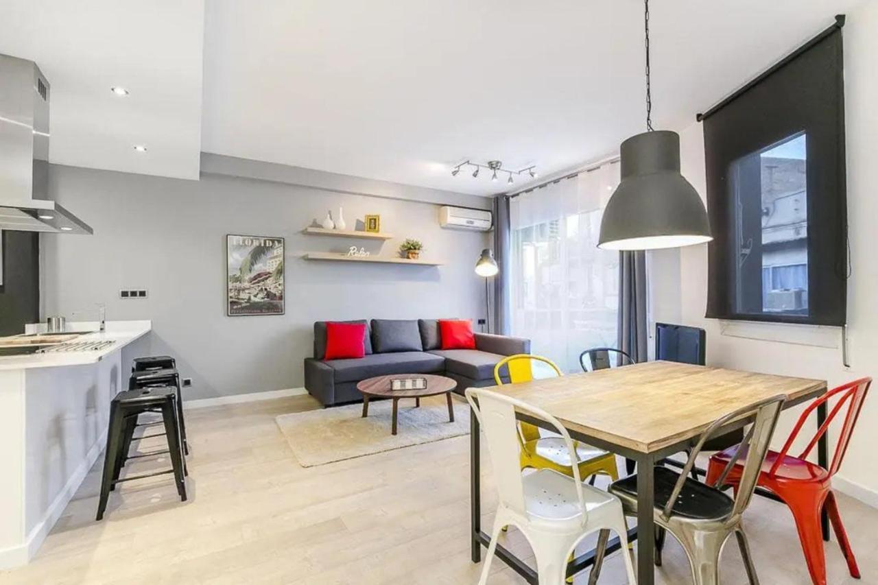51Sam1021 - Modern Apartment Near Montjuic 巴塞罗那 外观 照片