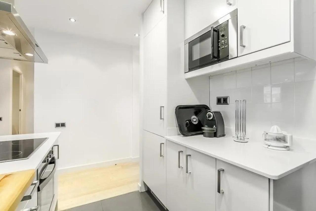 51Sam1021 - Modern Apartment Near Montjuic 巴塞罗那 外观 照片